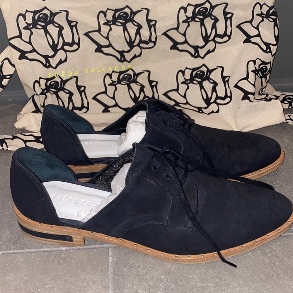 Freda Salvadore Black Dress Shoes